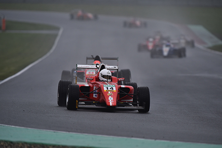 2. Saisonsieg für Thomas Preining (Lechner Racing) ind er Formel 4<br>Foto: Michael Perey