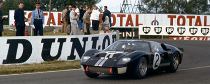 Chris Amon siegt 1966 mit Ford GT40 in Le Mans - Foto: Ford Chip Ganassi Racing