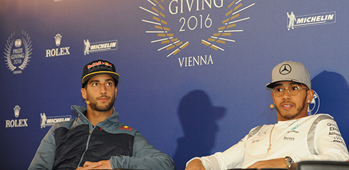 Kandidaten für den F1-Titel 2017: Daniel Ricciardo und Lewis Hamilton<br>Foto: Dirk Hartung/Agentur Autosport.at
