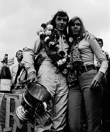 Silverstone 1969: Sieger Jackie Stewart und seine Frau Helen<br>Photo © 2017 Rainer W. Schlegelmilch. All rights reserved